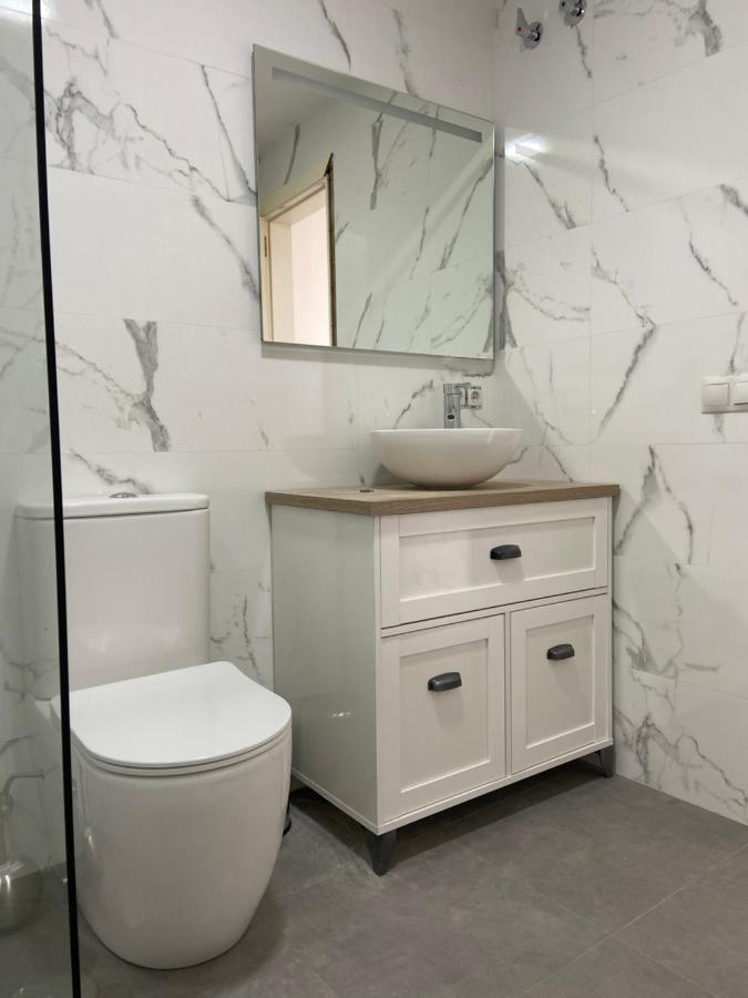 Beautiful Brand New 2 Bedroom Flat With Terrace Malaga Exterior photo
