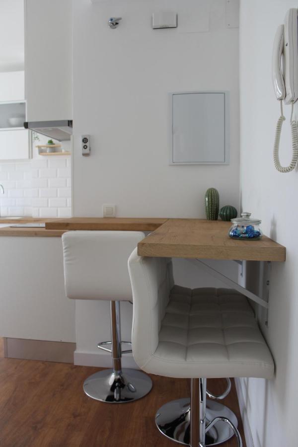 Beautiful Brand New 2 Bedroom Flat With Terrace Malaga Exterior photo