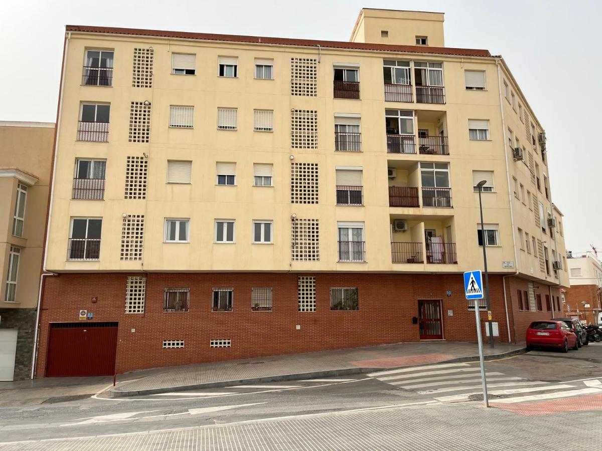 Beautiful Brand New 2 Bedroom Flat With Terrace Malaga Exterior photo